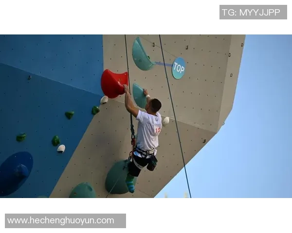 深圳攀岩队与成都攀岩队赛后复盘分析灵活性表现与战术对比